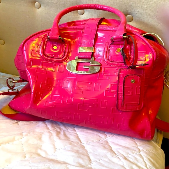 Guess Travel Bag - Picture 3 of 4